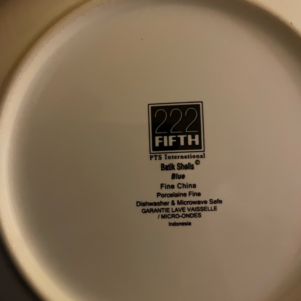 222 FIFTH Batik Shells Dessert Plates - Picture 2 of 2
